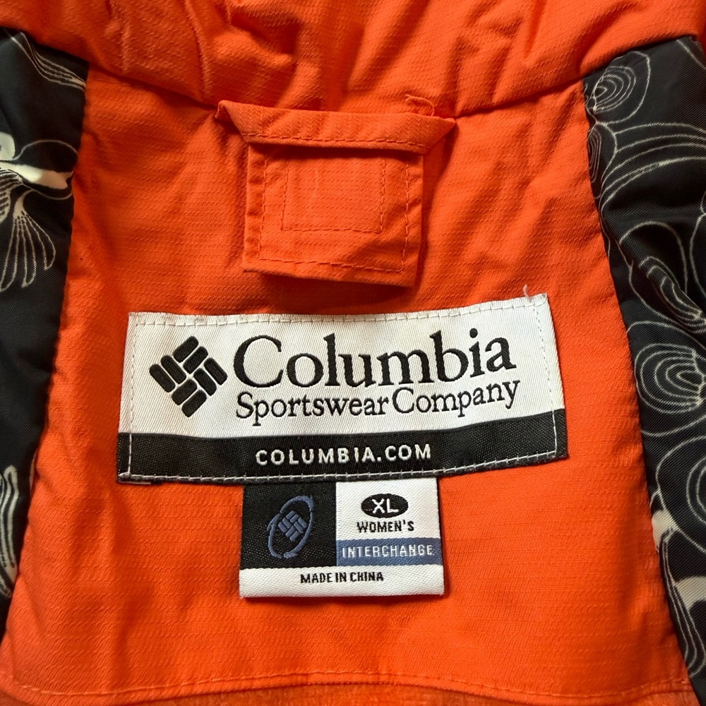 Women’s Columbia Jacket - Picture 17 of 17